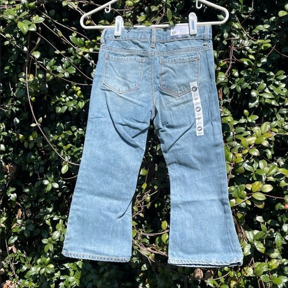 OshKosh BâGosh Girlâs Faded Bootcut Denim Jeans - Picture 3 of 9